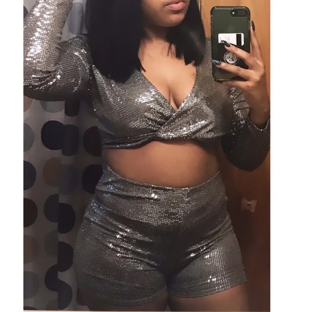 Two Piece set - Picture 2 of 3